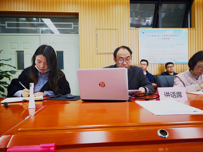 抗疫生產(chǎn)兩不誤，堅定信心不動搖